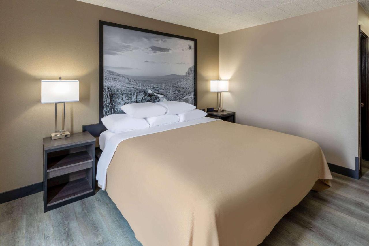 Super 8 By Wyndham 2*