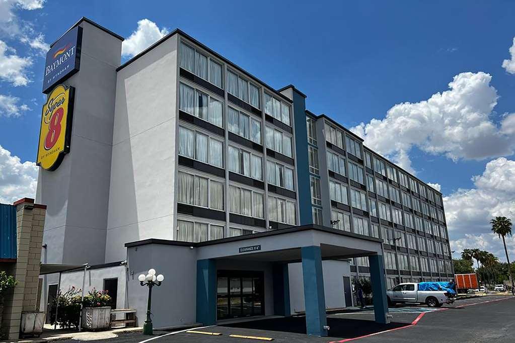 Super 8 By Wyndham 2* Laredo