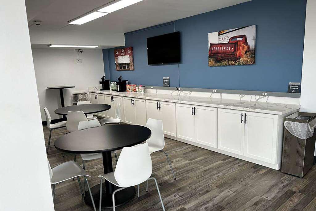 Super 8 By Wyndham Hotel Laredo