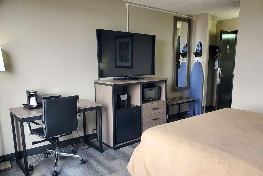 Super 8 By Wyndham
