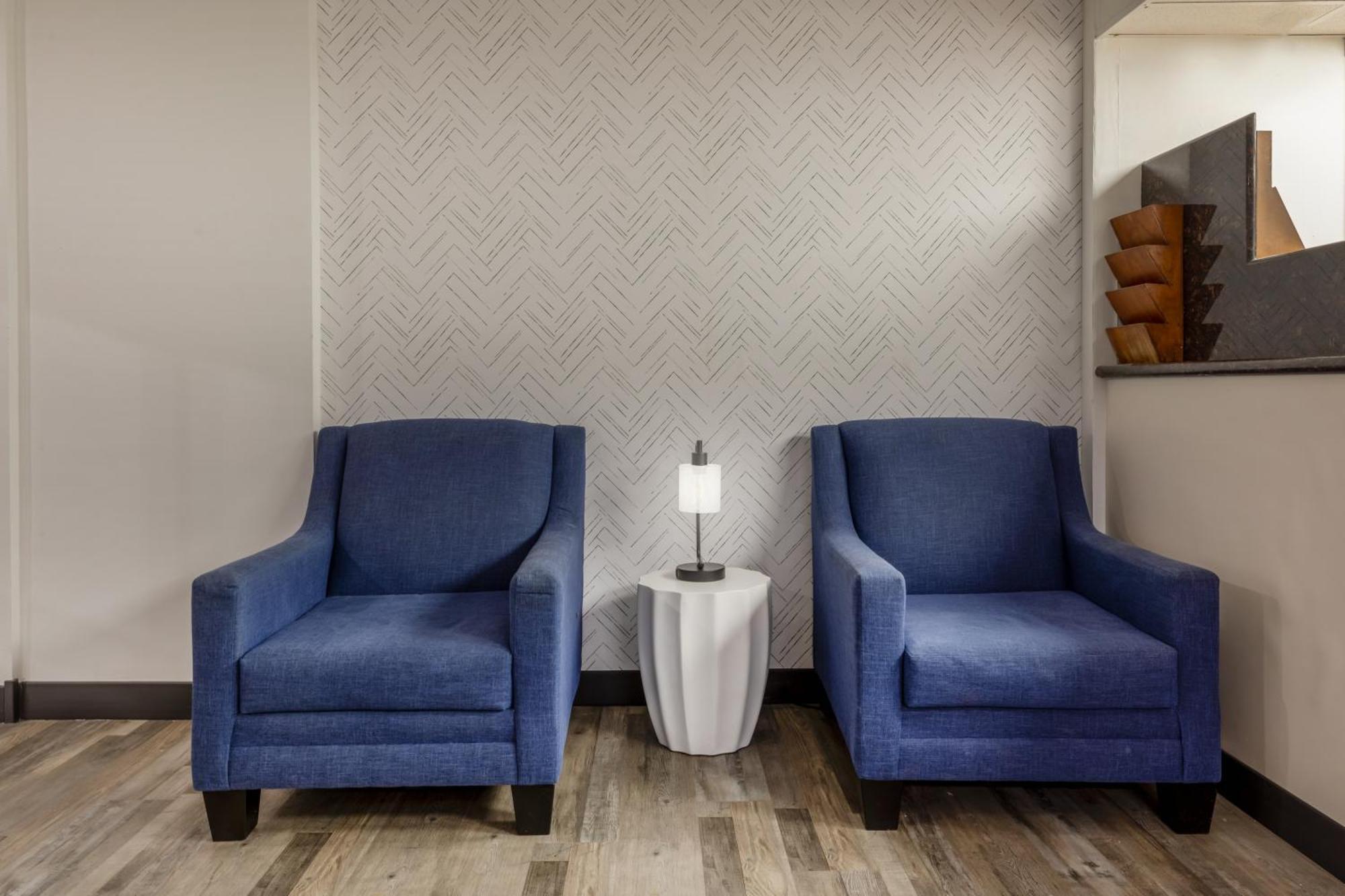 Hotel Super 8 By Wyndham Laredo
